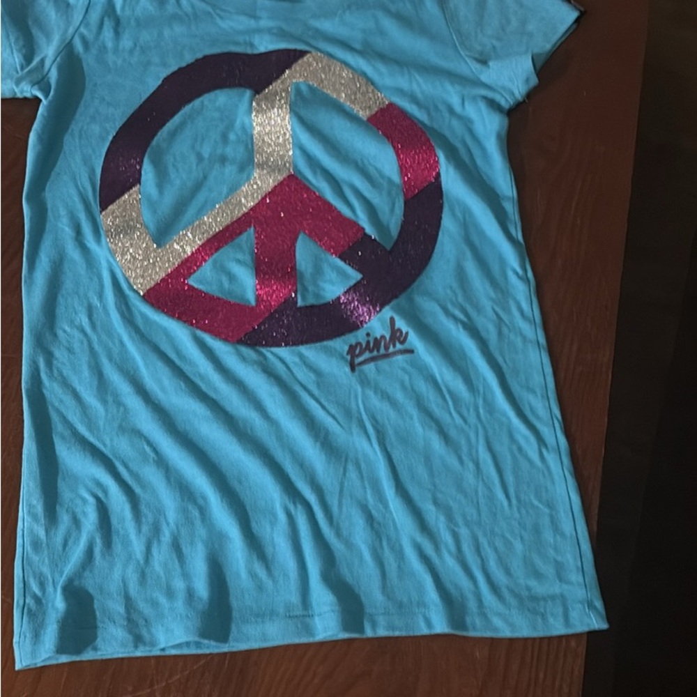 PINK Victoria's Secret Turquoise Short Sleeve Tee with Sequin Peace Sign